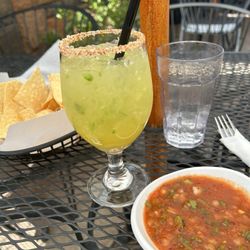 La Rosa Mexican Kitchen - Jalapeño margarita, chips
