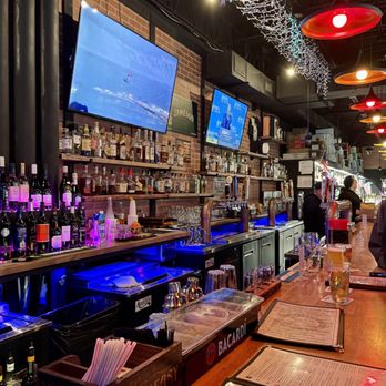Molly's Public House - Grill restaurant in Englishtown, NJ