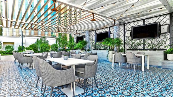 Spritz Restaurant & Bar by null