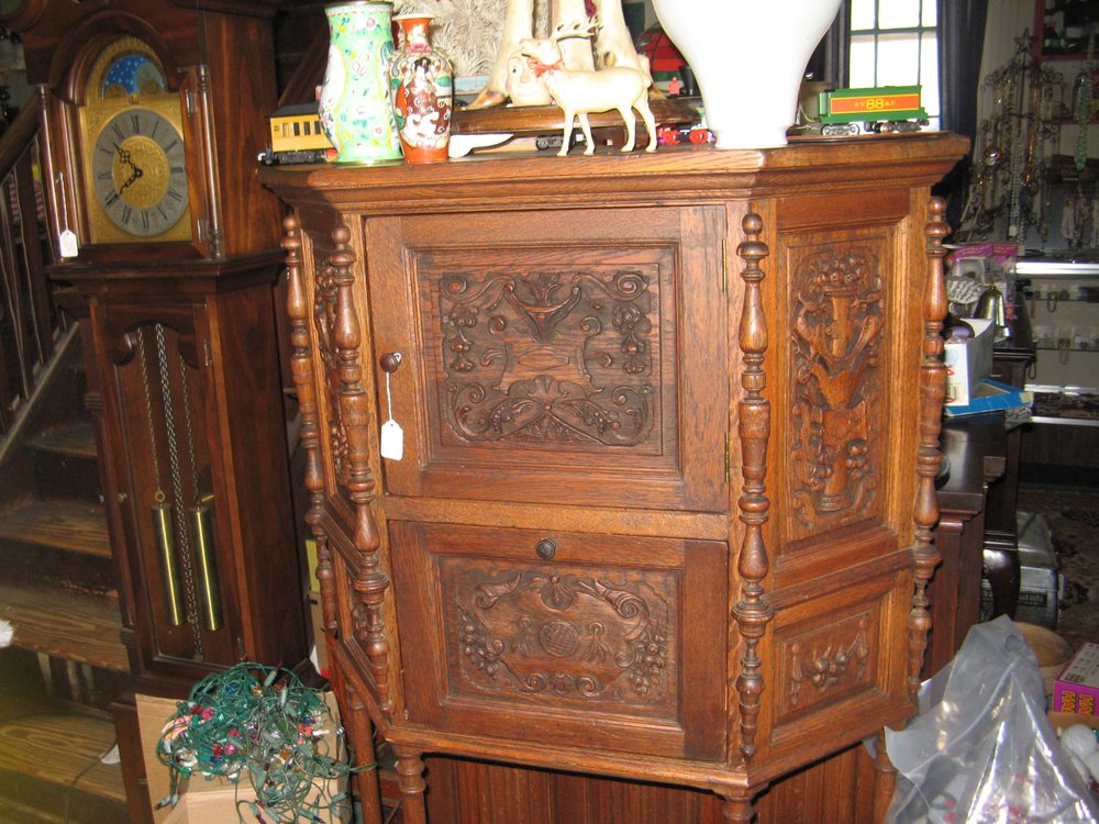 RAILROAD GENERAL STORE Updated October 2024 4 E Main St, Railroad