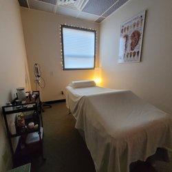Hill Climb Acupuncture & Bike Fit - Acupuncture treatment room