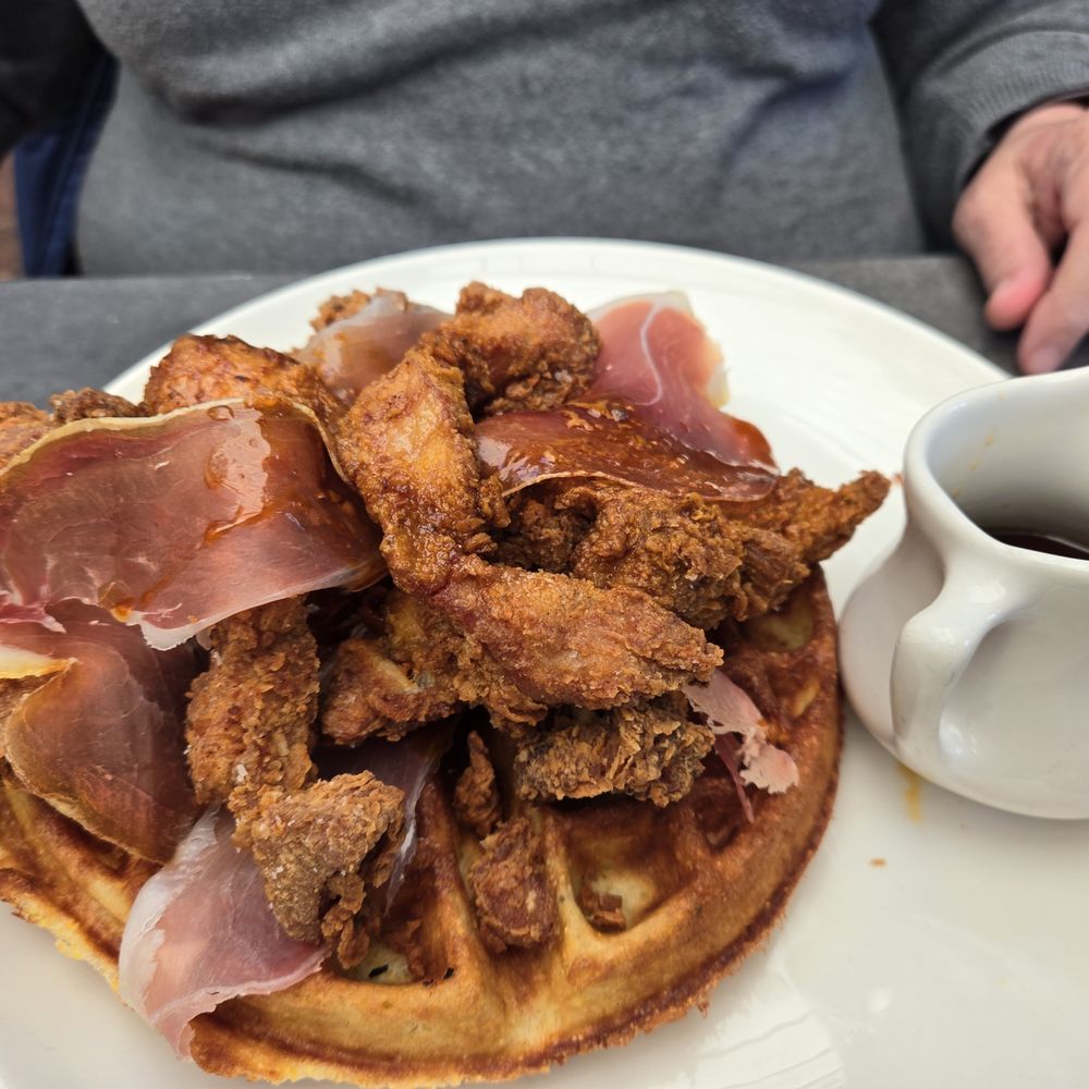 AOC - Chicken and Waffles - Cocktail Bars Near Me - Los Angeles, California AOC - Chicken and Waffles - Cocktail Bars Near Me - Los Angeles, California