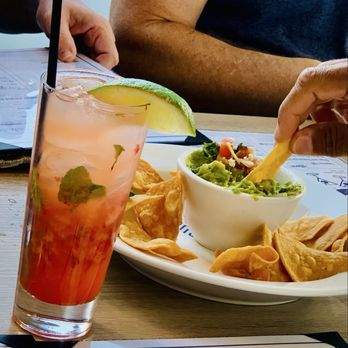 Lighthouse - Strawberry mojito & chips and salsa - Breakfast & Brunch Near Me - Newport Beach, California