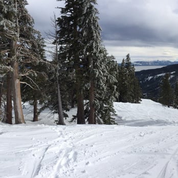 Palisades Tahoe Alpine Lodge - Ski Resorts Near Me - Alpine Meadows, California
