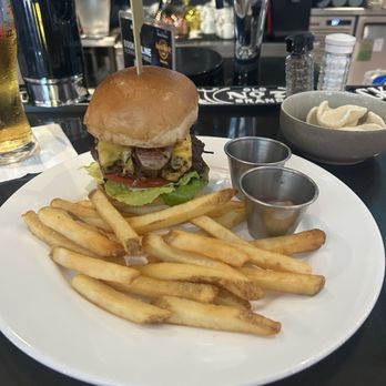 Hard Rock Caf - Messi burger with Messi sauce on side - Restaurants Near Me - Makati, NCR