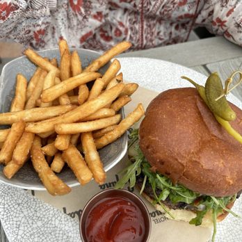Larsen - Cheeseburger - Cocktail Bars Near Me - Laguna Beach, California