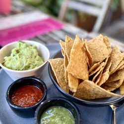 La Santa Taqueria - Guacamole (side)