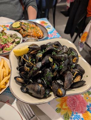 Oysters & Grill by null