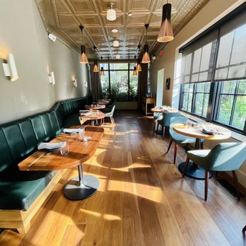 Pusadee's Garden - Dining space - Thai Near Me - Pittsburgh, Pennsylvania Pusadee's Garden - Dining space - Thai Near Me - Pittsburgh, Pennsylvania