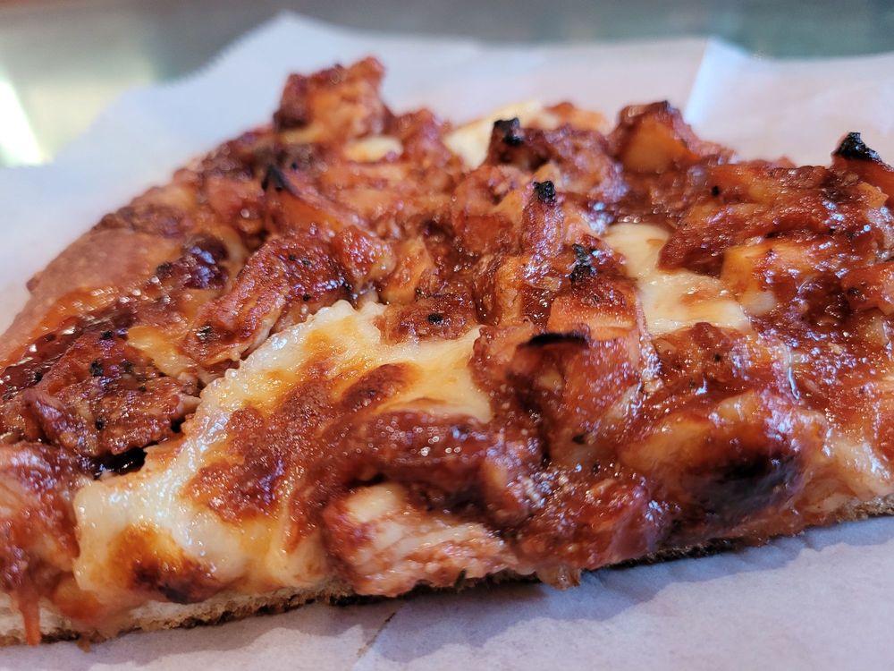 Tony's Pizza Logo