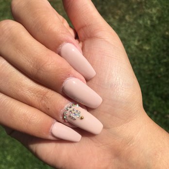 La Bella Nail Spa - Right hand, rhinestone sets don't match one another on both hands, gems are ununiform and sloppy (zoom in) - Nail Salons Near Me - Salinas, California La Bella Nail Spa - Right hand, rhinestone sets don't match one another on both hands, gems are ununiform and sloppy (zoom in) - Nail Salons Near Me - Salinas, California