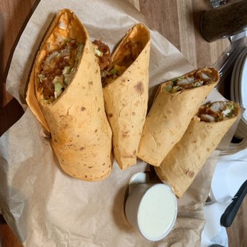 Cheddar's Scratch Kitchen - 4 count buffalo chicken wraps. So good I was happy to take the extras home to eat later!! - Comfort Food Near Me - Sanford, Florida Cheddar's Scratch Kitchen - 4 count buffalo chicken wraps. So good I was happy to take the extras home to eat later!! - Comfort Food Near Me - Sanford, Florida