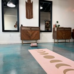 Cetina Raw Natural Beauty - Pilates class