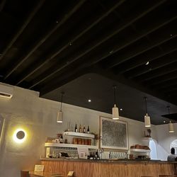 Semi Tropic Wines - Interior