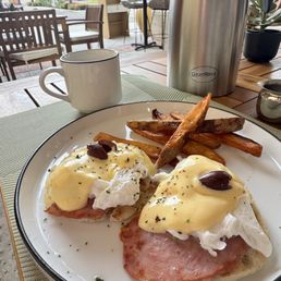 Classic Eggs Benedict