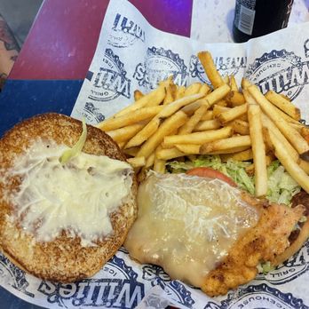 Willie's Grill & Icehouse - Burgers Near Me - New Braunfels, Texas Willie's Grill & Icehouse - Burgers Near Me - New Braunfels, Texas