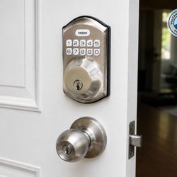 Volcano Locksmith - Keypad deadbolt installation in Bellevue for simple and secure keyless entry.