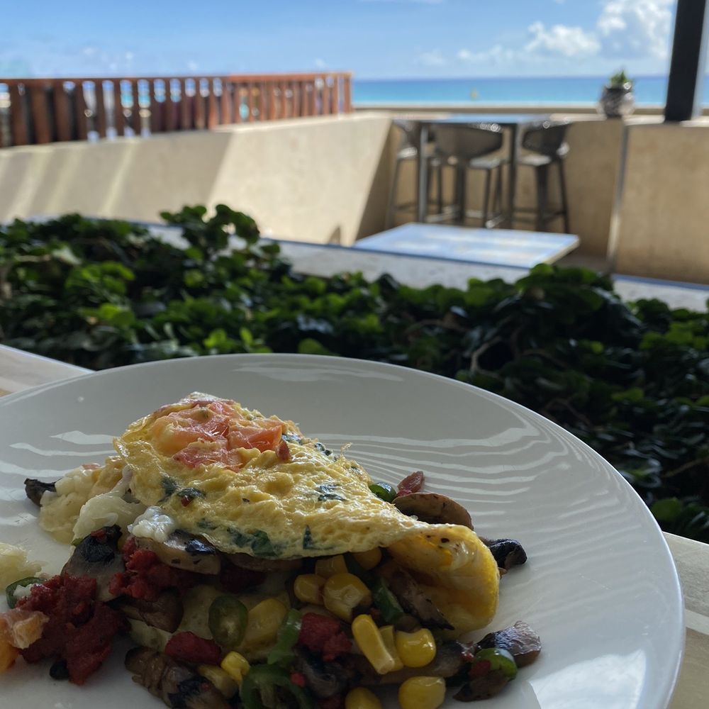 La Cocina - Bfast omelet - International Near Me - Playa del Carmen, ROO La Cocina - Bfast omelet - International Near Me - Playa del Carmen, ROO