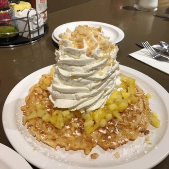 Eggs 'n Things - Waikiki Beach Eggspress - Breakfast & Brunch Near Me - Honolulu, Hawaii