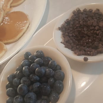 Colonial Diner - Diners Near Me - Lyndhurst, New Jersey