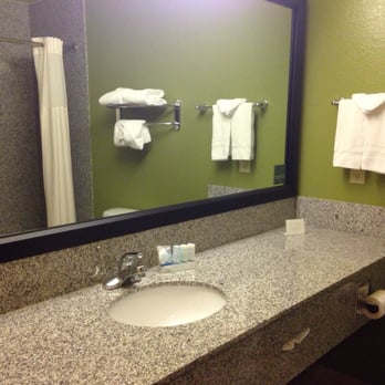 Sleep Inn & Suites - Bathroom! - Hotels Near Me - Shamrock, Texas Sleep Inn & Suites - Bathroom! - Hotels Near Me - Shamrock, Texas