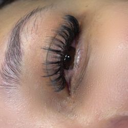 BéLashii Lash and Brow Studio