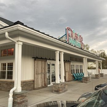 Frisbie's Dairy Barn - Ice Cream & Frozen Yogurt Near Me - New Britain, Connecticut