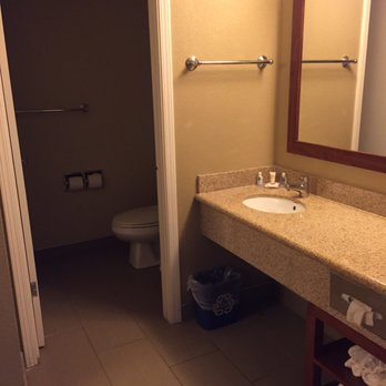 Hotel Avisa - Beautiful bathroom - Hotels Near Me - Morro Bay, California Hotel Avisa - Beautiful bathroom - Hotels Near Me - Morro Bay, California