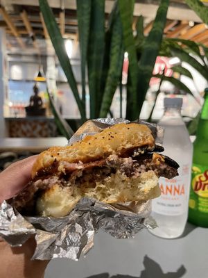 USA Burger Service by null