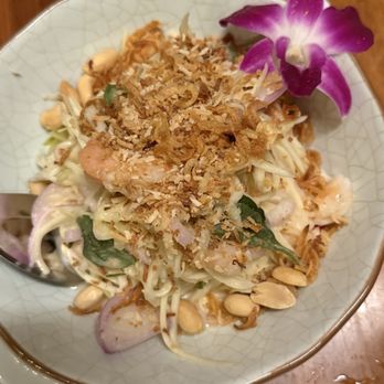 Lom Wong - Green mango salad - 10/10 - Thai Near Me - Phoenix, Arizona Lom Wong - Green mango salad - 10/10 - Thai Near Me - Phoenix, Arizona