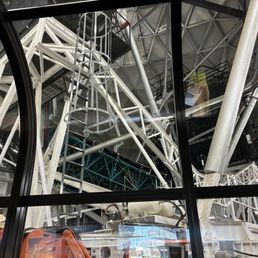 The Hobby-Eberly telescope -- this guy is a giant, you can see it rotating from inside the viewing area. Super neat! The Hobby-Eberly telescope -- this guy is a giant, you can see it rotating from inside the viewing area. Super neat!