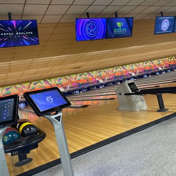 Ken Bowl - Inside - Amusement Parks Near Me - Louisville, Kentucky Ken Bowl - Inside - Amusement Parks Near Me - Louisville, Kentucky