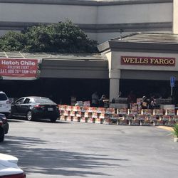 Safeway - 8/26/23 Hatch roasting event!