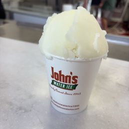 Pineapple gelati with vanilla ice cream Pineapple gelati with vanilla ice cream