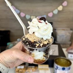 Pink Pony Soft Serve - Hazelnut brownie sundae