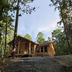 Trails End Cabins - Our new build Bear Paw Lodge a 2 bed 2 bath.