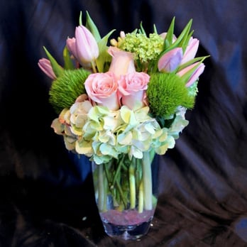 Designs By David - I ordered a mothers day chic bouquet using the yelp $100 for $125 deal. This is the $80 version I was expecting + more. - Florists Near Me - Los Angeles, California Designs By David - I ordered a mothers day chic bouquet using the yelp $100 for $125 deal. This is the $80 version I was expecting + more. - Florists Near Me - Los Angeles, California