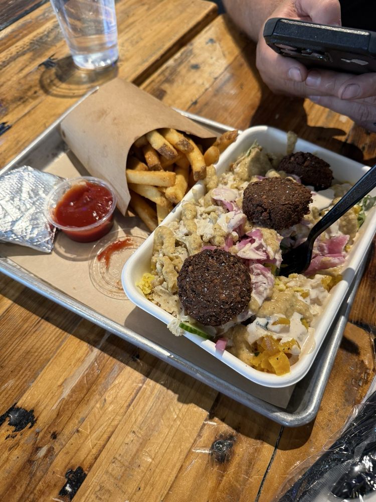 Kefi Fast Fresh Mediterranean