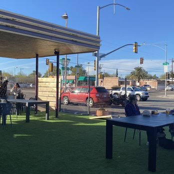Borderlands Brewing - Plenty of parking and outside seating - Brewpubs Near Me - Tucson, Arizona
