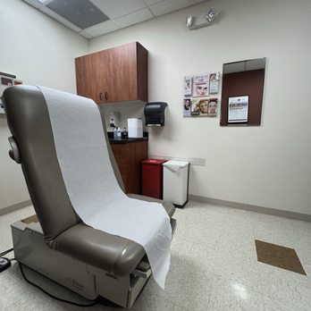 Schaumburg Dermatology - Dermatologists Near Me - Schaumburg, Illinois Schaumburg Dermatology - Dermatologists Near Me - Schaumburg, Illinois