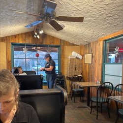 Sidestreet Pizza & Pasta - Inside seating