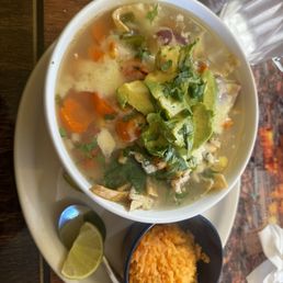Sopa De Tortilla / Tortilla Soup Sopa De Tortilla / Tortilla Soup