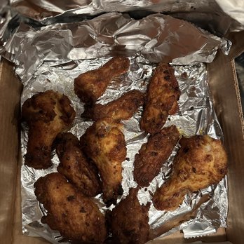 Curry Pizza House - Very small wings. - Pizza Near Me - Dublin, California