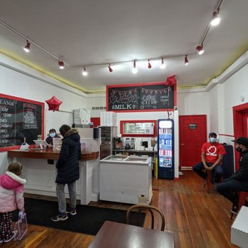 Alibi Cookies - Interior - Desserts Near Me - Saint Louis, Missouri Alibi Cookies - Interior - Desserts Near Me - Saint Louis, Missouri