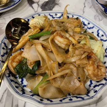 Kin Dee - pad kee mao - Thai Near Me - Houston, Texas