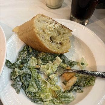 Poppys Italiano - Caesar salad and garlic bread - Italian Near Me - St. Augustine, Florida Poppys Italiano - Caesar salad and garlic bread - Italian Near Me - St. Augustine, Florida