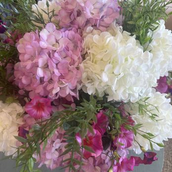 Serendipity Restaurant - Beautiful florals at the entry. - Sports Bars Near Me - Redondo Beach, California Serendipity Restaurant - Beautiful florals at the entry. - Sports Bars Near Me - Redondo Beach, California