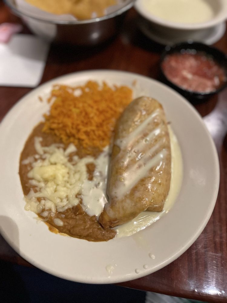 Santo Coyote Restaurant - Photo 3