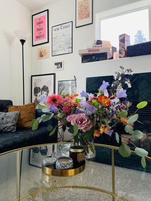 Solabee Flowers & Botanicals by null