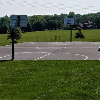 Independence Park - full size basketball court - Hiking Near Me - Greenwood, Indiana